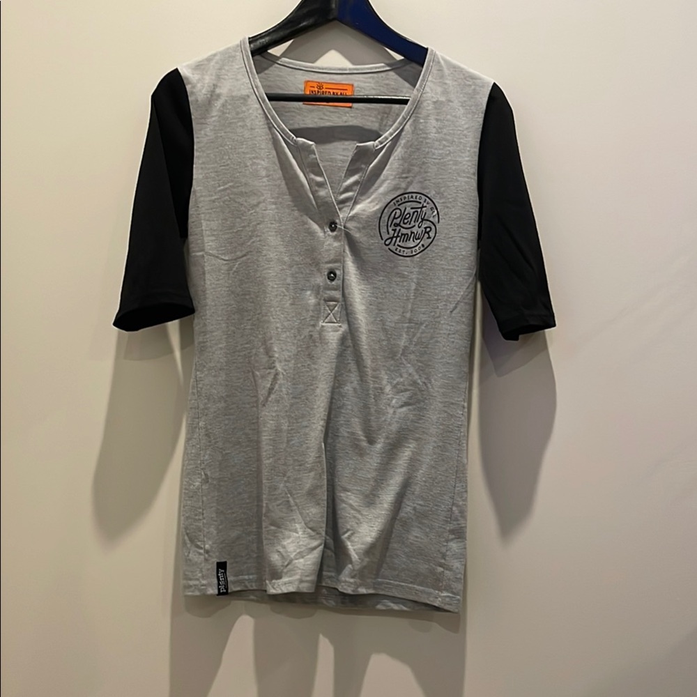 Plenty Humanwear Gray and Black baseball henley